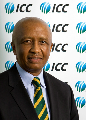 Judge to probe South African bonus scandal